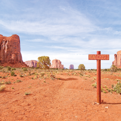 Monument Valley Road closed